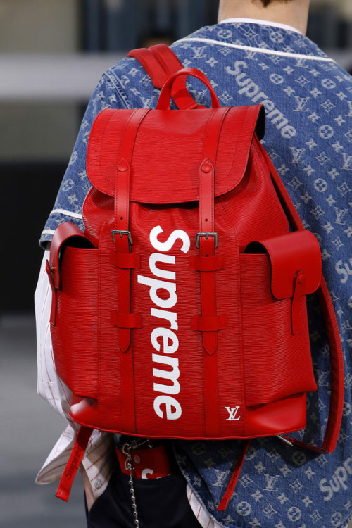 supreme backpack.jpg